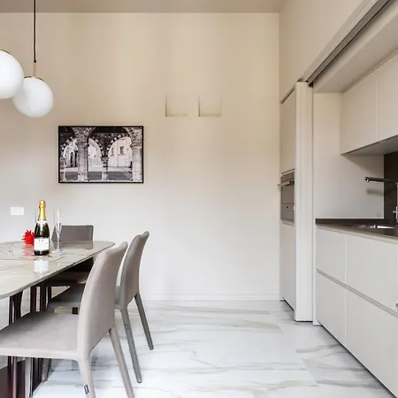 Apartment Palazzo Visconti - By Myhomeincomo *