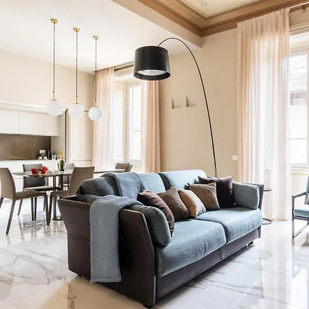 Apartment Palazzo Visconti - By Myhomeincomo *