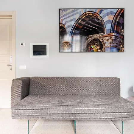 Apartment Palazzo Visconti - By Myhomeincomo