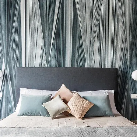 Palazzo Visconti - By Myhomeincomo Apartment Como